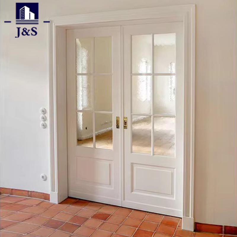 ประตูภายในไม้เนื้อแข็ง